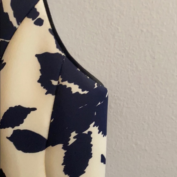 Song Dedication Dress - Picture 7 of 8